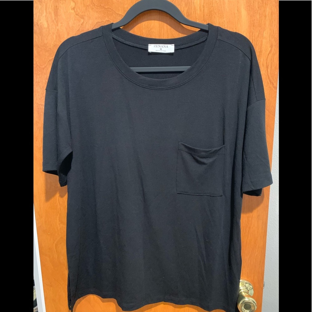 Black oversized tee